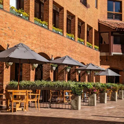 Fachada ESTELAR La Fontana Colombia - Bogotá Fachada ESTELAR La Fontana Colombia - Bogotá